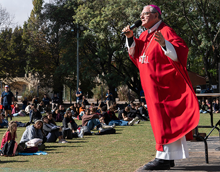 1.200 jóvenes participaron de la Pascua Joven de San Isidro 1.200 jóvenes participaron de la Pascua Joven de San Isidro