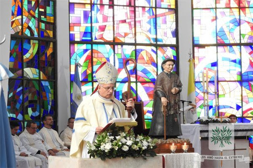 Celebran el aniversario de la consagración de la catedral castrense y de monseñor Olivera Celebran el aniversario de la consagración de la catedral castrense y de monseñor Olivera