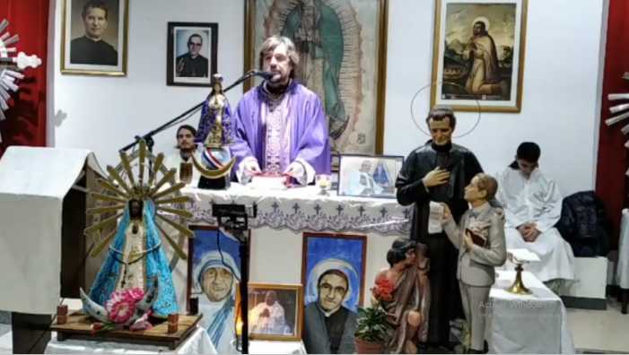 Curas villeros despiden al padre Bachi: "Se fue un compañero de camino" Curas villeros despiden al padre Bachi: "Se fue un compañero de camino"