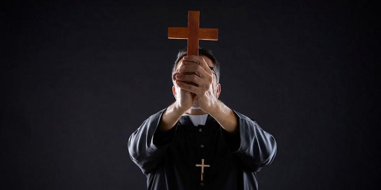 El exorcismo tiene un carácter salvífico y positivo El exorcismo tiene un carácter salvífico y positivo