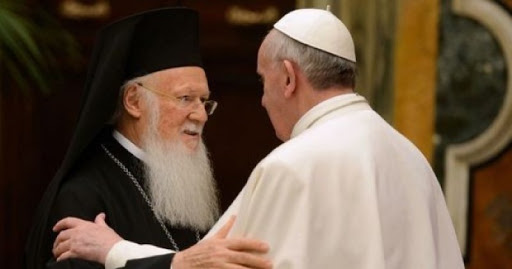 El Papa saluda al patriarca Bartolomé I en la solemnidad de San Pedro y Pablo El Papa saluda al patriarca Bartolomé I en la solemnidad de San Pedro y Pablo