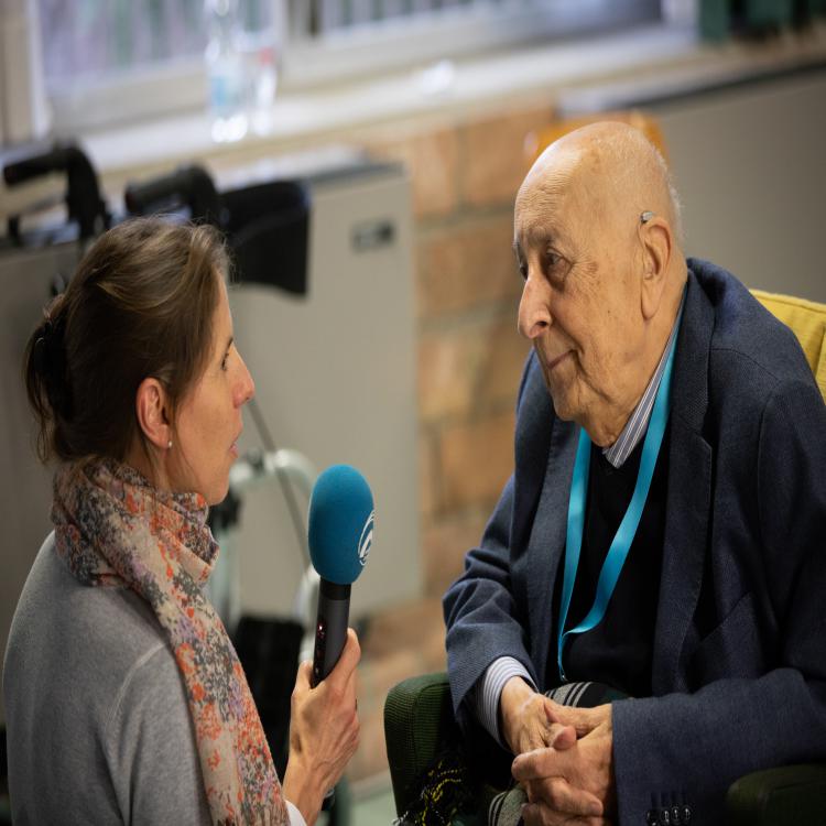 Falleció Emanuele Ferrario, fundador y primer voluntario de Radio Maria en el mundo Falleció Emanuele Ferrario, fundador y primer voluntario de Radio Maria en el mundo