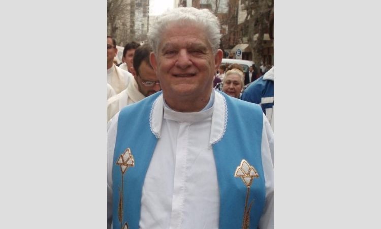Falleció Mons. Carlomagno, sacerdote de Avellaneda-Lanús Falleció Mons. Carlomagno, sacerdote de Avellaneda-Lanús