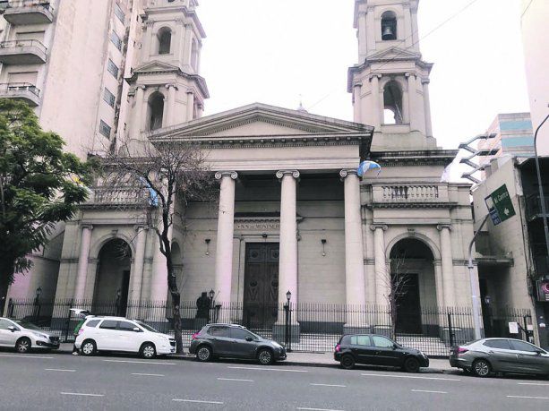La crisis golpea a colegios y templos católicos en la Ciudad de Buenos Aires La crisis golpea a colegios y templos católicos en la Ciudad de Buenos Aires