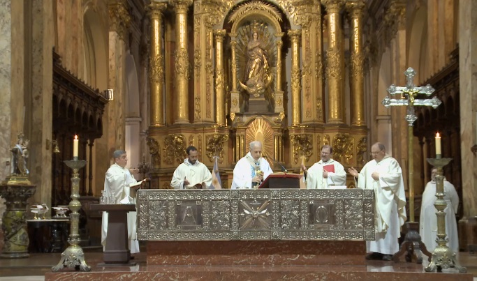 El cardenal Poli pidió la protección de la Virgen del Carmen El cardenal Poli pidió la protección de la Virgen del Carmen