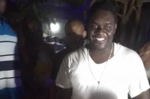 Liberan al sacerdote nigeriano secuestrado mientras se dirigía al funeral de su padre Liberan al sacerdote nigeriano secuestrado mientras se dirigía al funeral de su padre