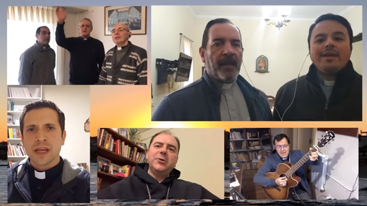 Los sacerdotes de Mar del Plata cantan juntos "Un nuevo sol" Los sacerdotes de Mar del Plata cantan juntos "Un nuevo sol"