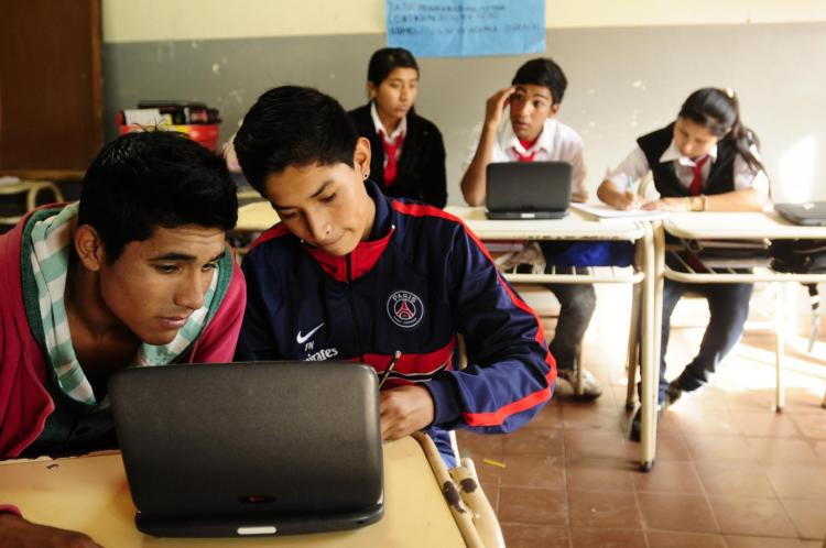 Mons. Aguer: La educación es la clave para el avance del país Mons. Aguer: La educación es la clave para el avance del país