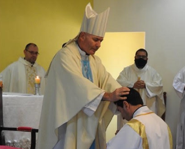 Mons. Bitar ordenó sacerdote a un religioso miguelita Mons. Bitar ordenó sacerdote a un religioso miguelita
