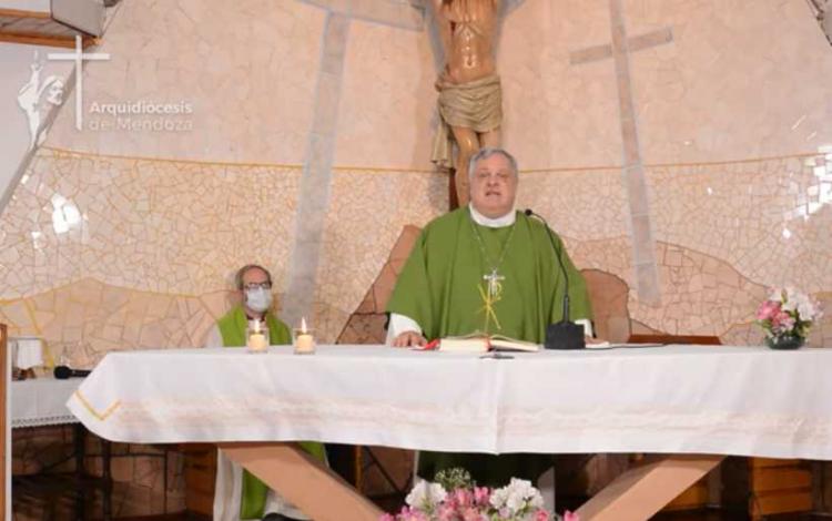 Mons. Colombo alienta a estar siempre preparados para recibir a Jesús Mons. Colombo alienta a estar siempre preparados para recibir a Jesús