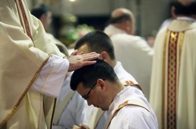 Mons. Fernández anuncia ordenaciones en la arquidiócesis de La Plata Mons. Fernández anuncia ordenaciones en la arquidiócesis de La Plata
