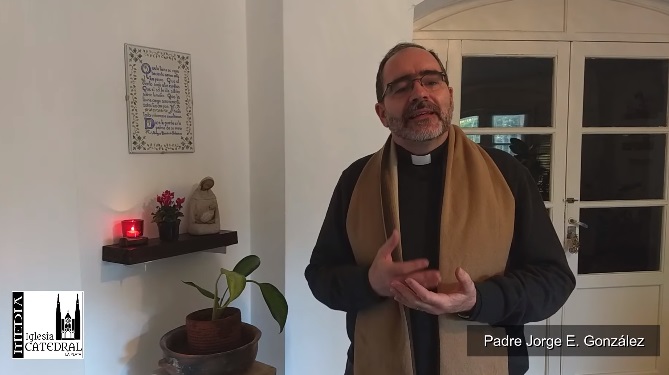 Mons. González saludó a los fieles de La Plata y se encomendó a sus oraciones Mons. González saludó a los fieles de La Plata y se encomendó a sus oraciones
