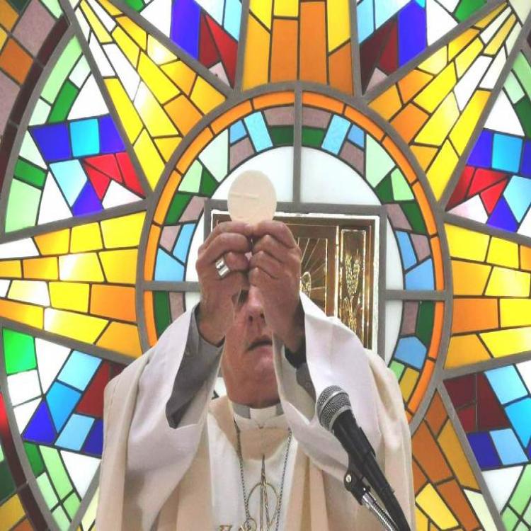 Mons. Lugones llamó a profundizar en el conocimiento de la Trinidad Mons. Lugones llamó a profundizar en el conocimiento de la Trinidad