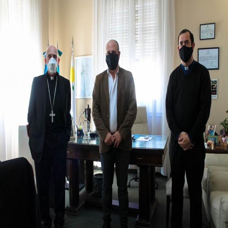 Mons. Malfa le pidió a 14 intendentes el regreso de las misas con fieles Mons. Malfa le pidió a 14 intendentes el regreso de las misas con fieles