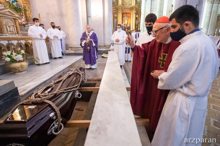 "Que tenga el descanso de los justos": Último adiós a Mons. Maulión "Que tenga el descanso de los justos": Último adiós a Mons. Maulión