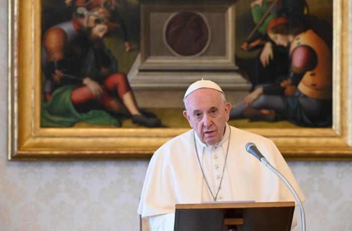 Regina Caeli: "Jesús permanece con nosotros hasta el final de los tiempos" Regina Caeli: "Jesús permanece con nosotros hasta el final de los tiempos"