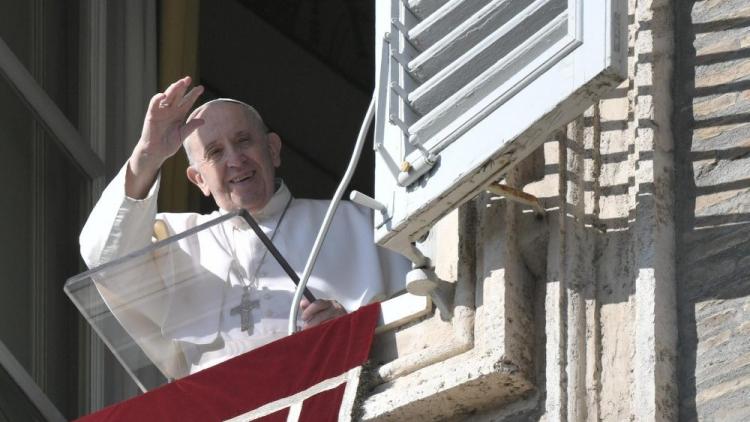 Ángelus: Jesús es lo esencial, no lo releguemos a un segundo plano Ángelus: Jesús es lo esencial, no lo releguemos a un segundo plano