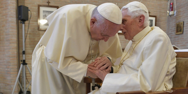 Benedicto XVI también se vacunó contra el Covid-19 Benedicto XVI también se vacunó contra el Covid-19