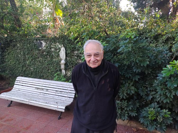 Celebra sus 50 años de sacerdote el P. Juan Cruz Padilla Celebra sus 50 años de sacerdote el P. Juan Cruz Padilla