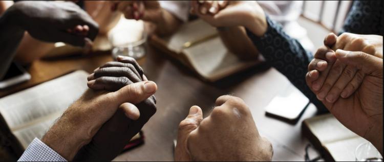 Comunión ecuménica y solidaridad interreligiosa Comunión ecuménica y solidaridad interreligiosa