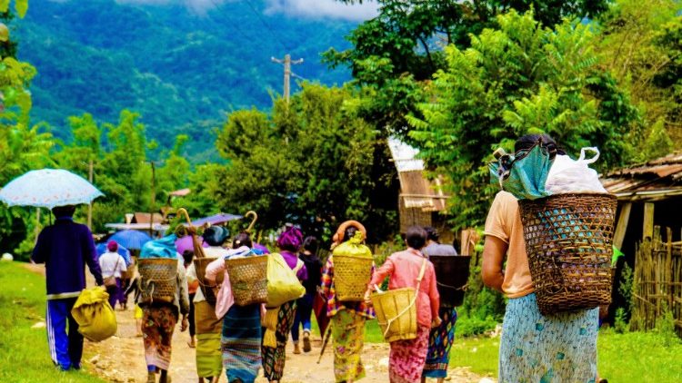 Día Mundial del Refugiado: "Hagamos nuestras sus tristezas y sus alegrías" Día Mundial del Refugiado: "Hagamos nuestras sus tristezas y sus alegrías"