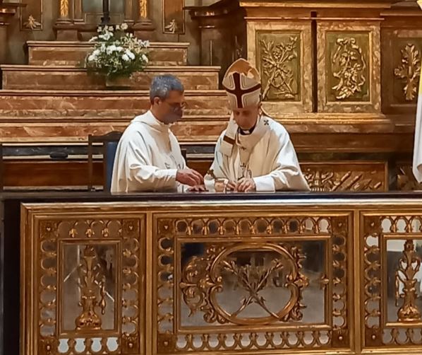 El Card. Poli bendijo el nuevo altar de la parroquia Inmaculada Concepción El Card. Poli bendijo el nuevo altar de la parroquia Inmaculada Concepción