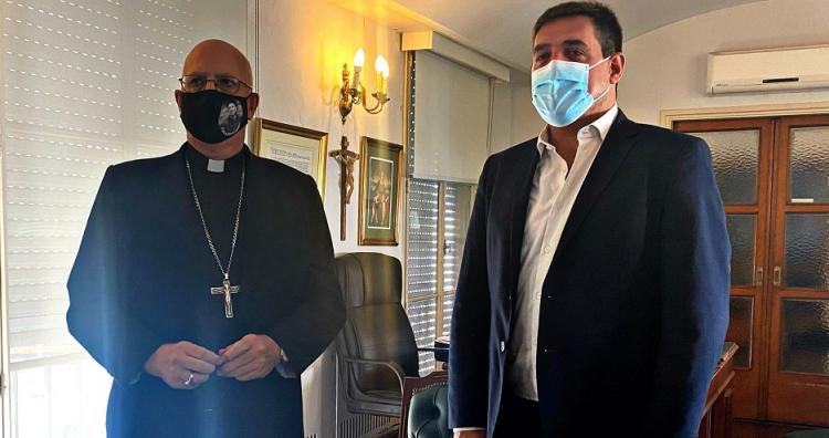 El director de Cultos porteños visitó al obispo castrense El director de Cultos porteños visitó al obispo castrense