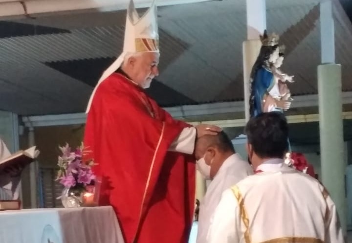 El obispo de Formosa ordenó un nuevo diácono permanente El obispo de Formosa ordenó un nuevo diácono permanente
