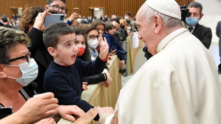 El Papa a los empleados del Vaticano: confíen las situaciones complicadas a San José El Papa a los empleados del Vaticano: confíen las situaciones complicadas a San José