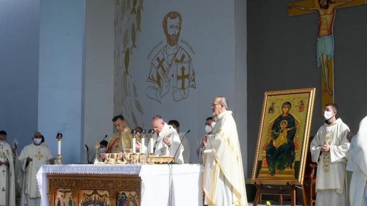 El Papa en Chipre: "Se necesitan cristianos iluminados, pero sobre todo luminosos" El Papa en Chipre: "Se necesitan cristianos iluminados, pero sobre todo luminosos"