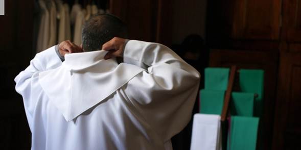 El Papa invitó a rezar por los sacerdotes El Papa invitó a rezar por los sacerdotes