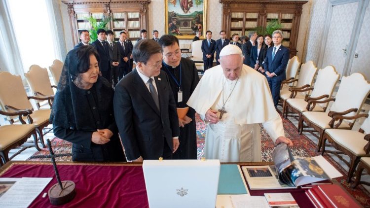 El Papa y el presidente surcoreano hablan de reconciliación, paz y desarrollo El Papa y el presidente surcoreano hablan de reconciliación, paz y desarrollo