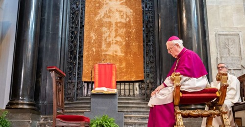 El Sábado Santo, exposición especial de la Sábana Santa de Turín El Sábado Santo, exposición especial de la Sábana Santa de Turín