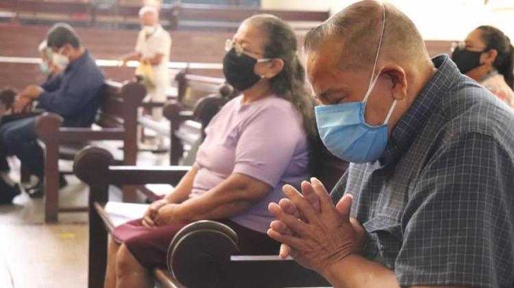El Salvador: Suspende procesiones, asambleas y retiros para evitar contagios El Salvador: Suspende procesiones, asambleas y retiros para evitar contagios
