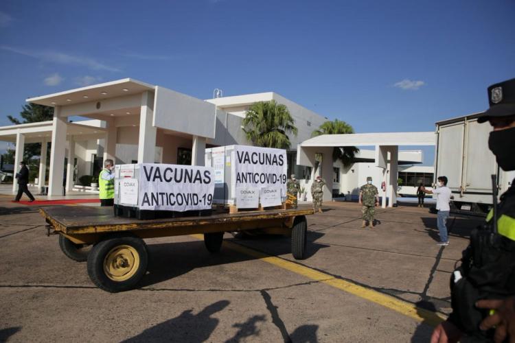 El Vaticano pidió "acceso equitativo global" a las vacunas contra el coronavirus El Vaticano pidió "acceso equitativo global" a las vacunas contra el coronavirus