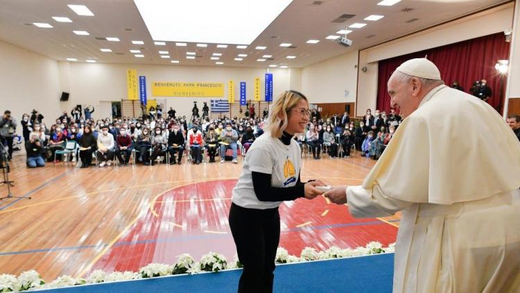 Francisco a los jóvenes griegos: "Sueñen con la fraternidad" Francisco a los jóvenes griegos: "Sueñen con la fraternidad"