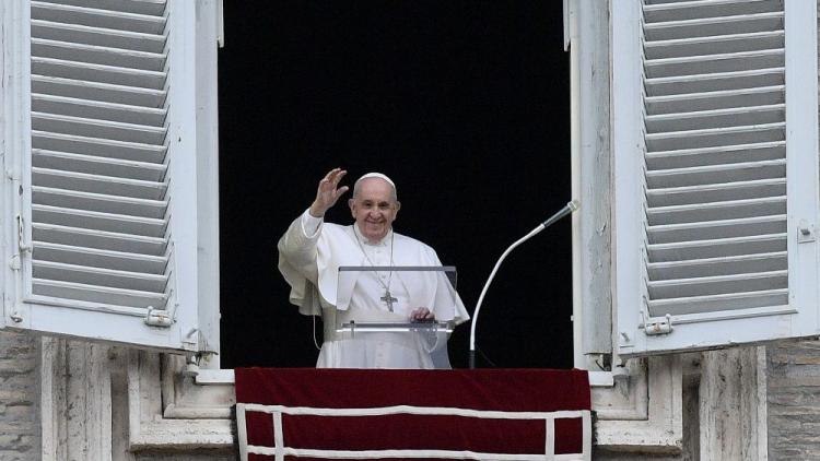 Francisco: Imitar la humildad de María, que atrae la mirada de Dios Francisco: Imitar la humildad de María, que atrae la mirada de Dios