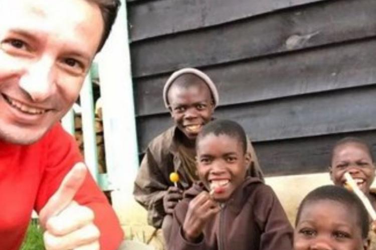 Francisco recuerda a los "servidores de la paz" asesinados en Congo Francisco recuerda a los "servidores de la paz" asesinados en Congo