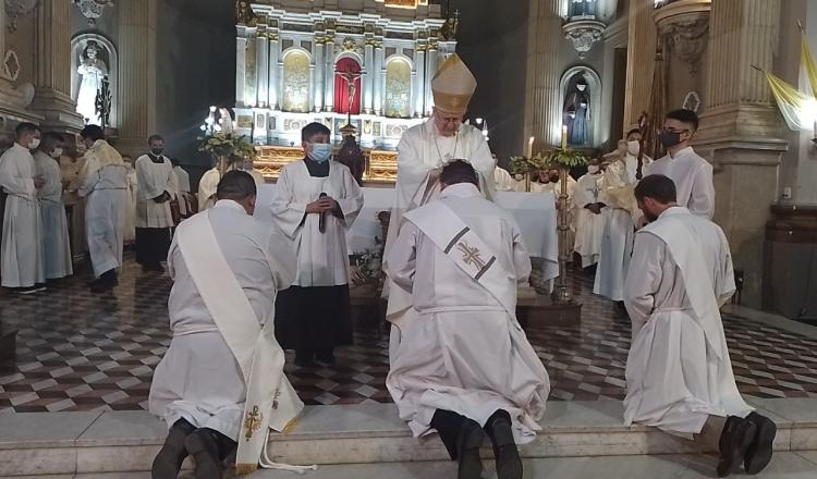 Fueron ordenados tres nuevos sacerdotes catamarqueños Fueron ordenados tres nuevos sacerdotes catamarqueños