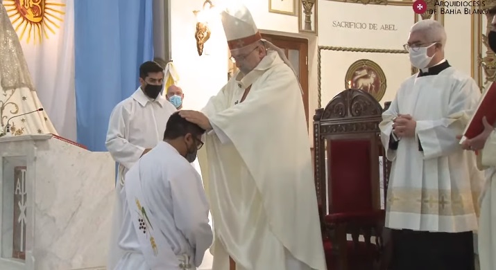 La arquidiócesis de Bahía Blanca tiene un nuevo sacerdote La arquidiócesis de Bahía Blanca tiene un nuevo sacerdote
