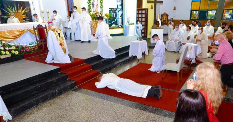 La arquidiócesis de Paraná tiene un nuevo sacerdote La arquidiócesis de Paraná tiene un nuevo sacerdote