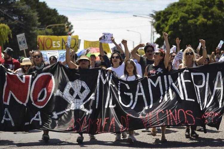 La CNJP se solidariza con los chubutenses que piden derogar la ley de megaminería La CNJP se solidariza con los chubutenses que piden derogar la ley de megaminería