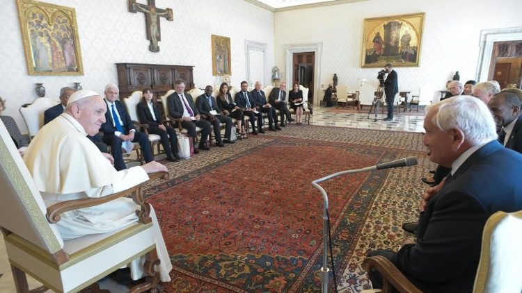 La crisis pandémica hace aún más urgente el compromiso por la paz, advirtió Francisco La crisis pandémica hace aún más urgente el compromiso por la paz, advirtió Francisco