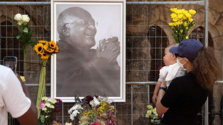 La tristeza del Papa por la muerte del arzobispo sudafricano Desmond Tutu La tristeza del Papa por la muerte del arzobispo sudafricano Desmond Tutu