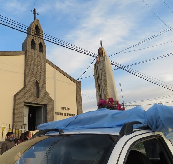 La Virgen de Fátima recorrió las calles de Coronel Pringles La Virgen de Fátima recorrió las calles de Coronel Pringles