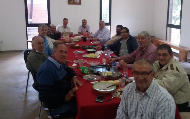 Los diáconos permanentes de Puerto Iguazú celebraron una jornada de estudio y oración Los diáconos permanentes de Puerto Iguazú celebraron una jornada de estudio y oración
