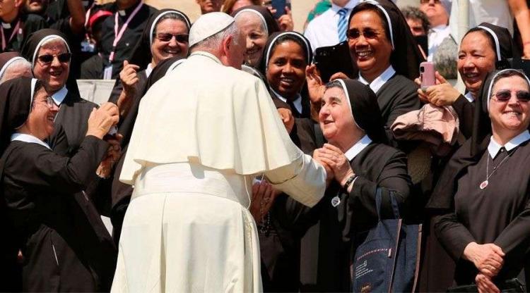 Mons. Barba destacó la Vida Consagrada de la diócesis Mons. Barba destacó la Vida Consagrada de la diócesis