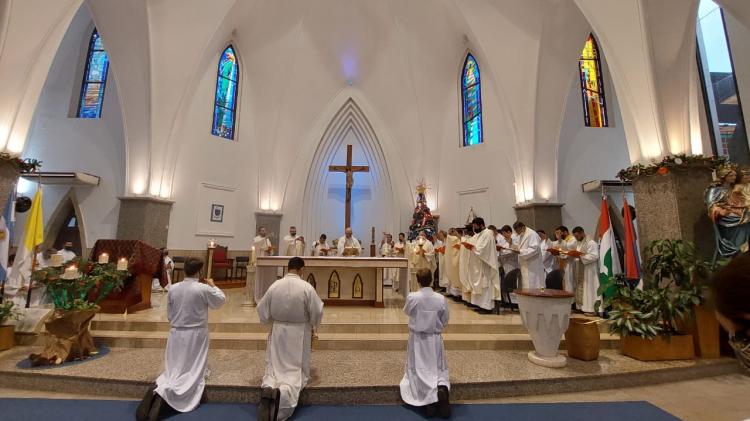Mons. Bitar ordenó un sacerdote para Oberá Mons. Bitar ordenó un sacerdote para Oberá