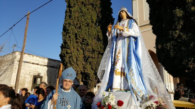 Mons. Buenanueva alentó a la comunidad a una "entrega confiada" a María Mons. Buenanueva alentó a la comunidad a una "entrega confiada" a María