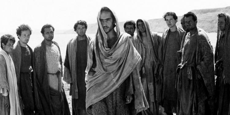 Mons. Buenanueva recordó que el centro es Jesucristo y no la Iglesia Mons. Buenanueva recordó que el centro es Jesucristo y no la Iglesia